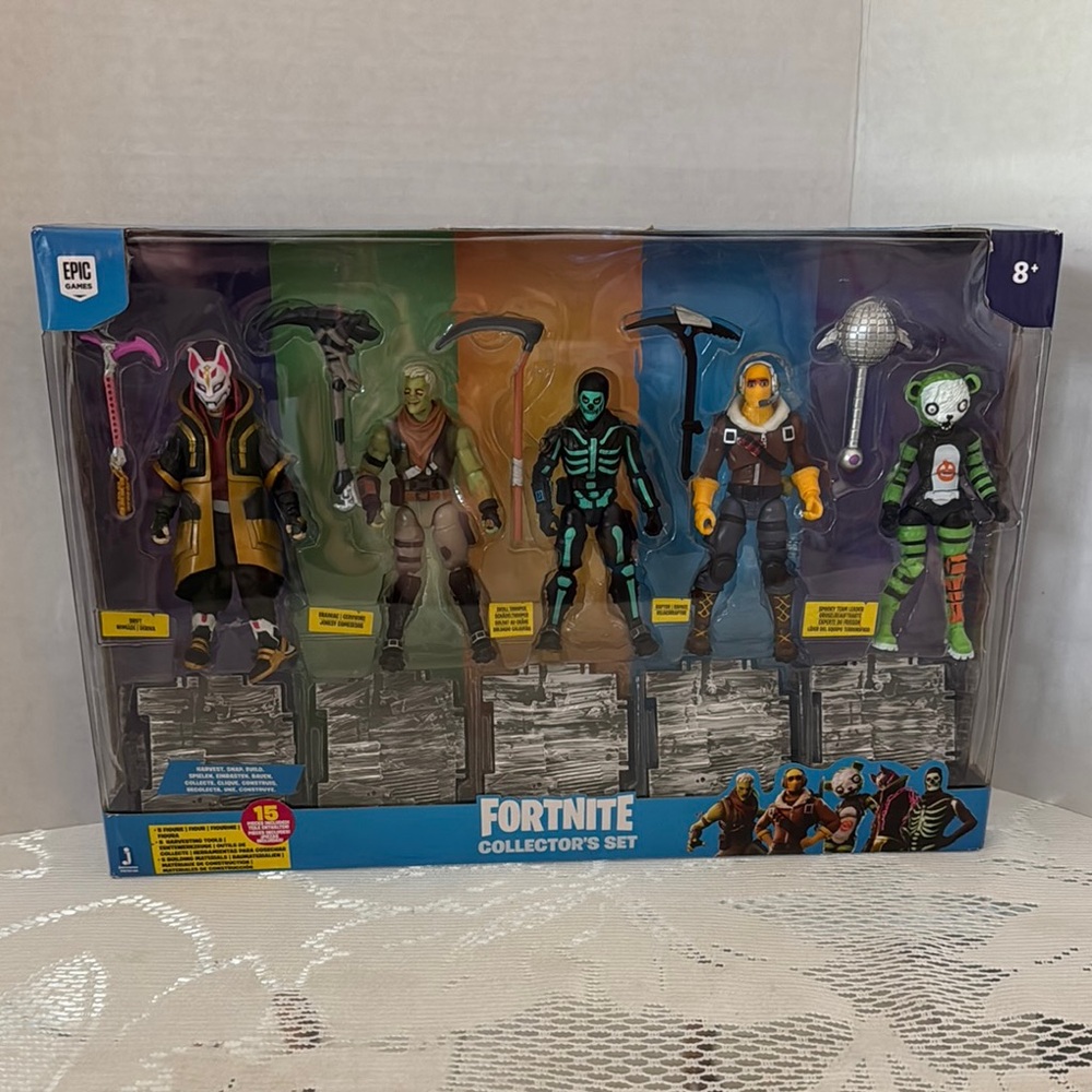 Fortnite Collector's Set 2019 Drift Brainiac Skull Trooper Raptor Spooky Leader